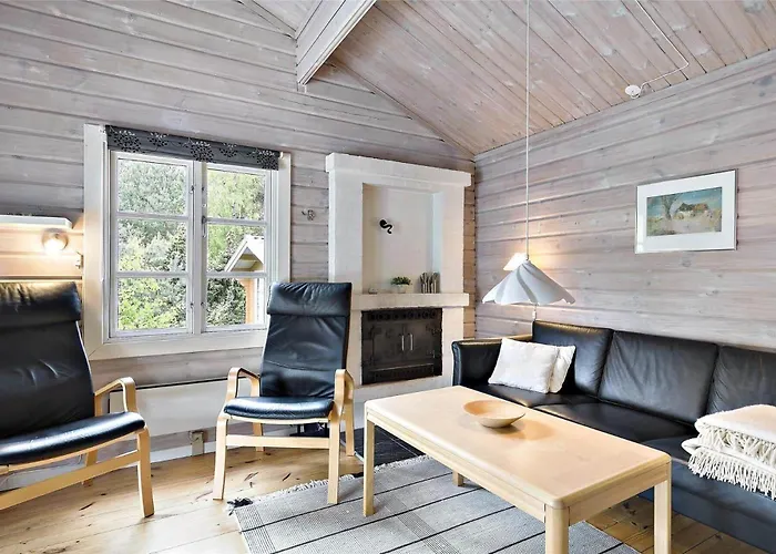 1576-aakirkeby-lyngvejen-33 * Vester Somarken